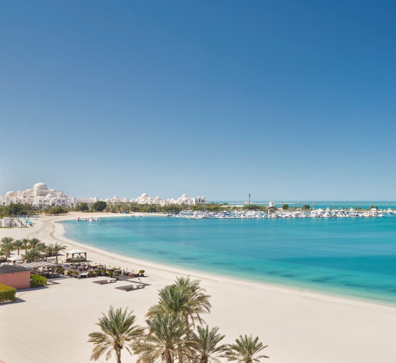 https://www.mandarinoriental.com/en/abu-dhabi/emirates-palace/stay