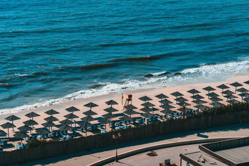 https://unsplash.com/