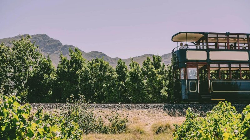 https://tour.oatravel.co.za/