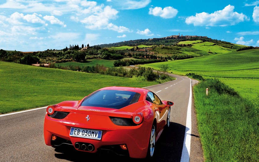 Itálie ve Ferrari